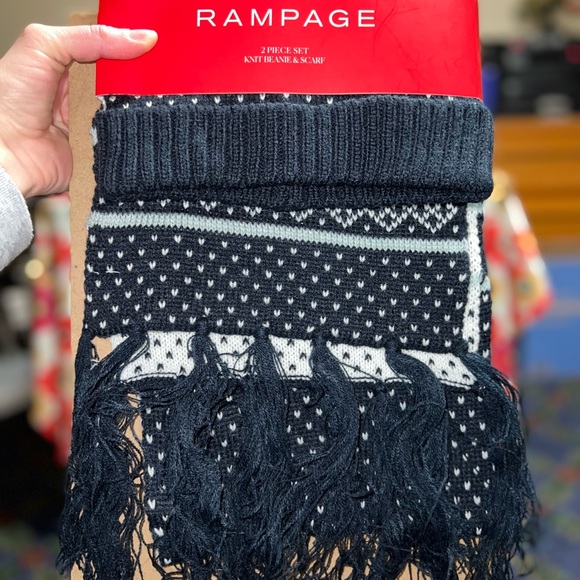 Rampage Knit Beanie & Scarf Set - 2 pieces - Picture 5 of 6